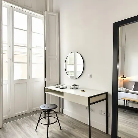 Apartment Off Triana